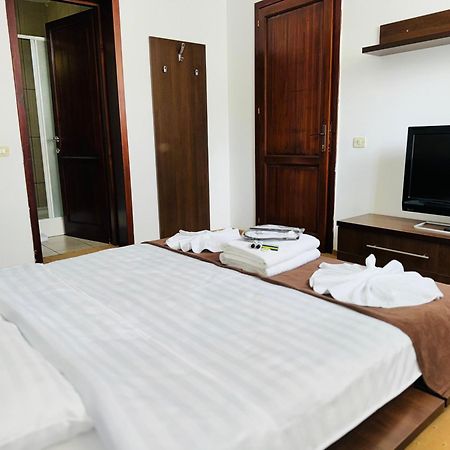 Hotel Sunray-Vilagalbena à Poiana Brasov Extérieur photo