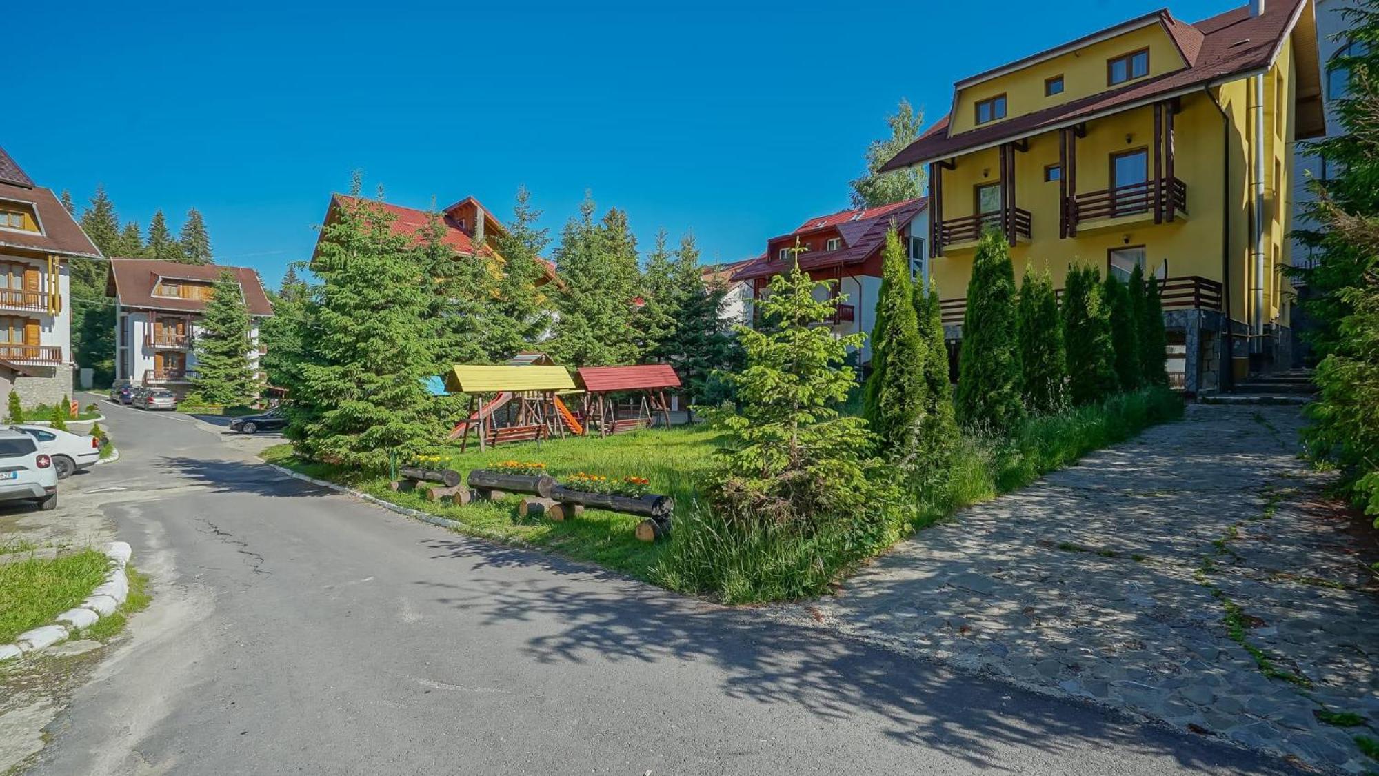 Hotel Sunray-Vilagalbena à Poiana Brasov Extérieur photo