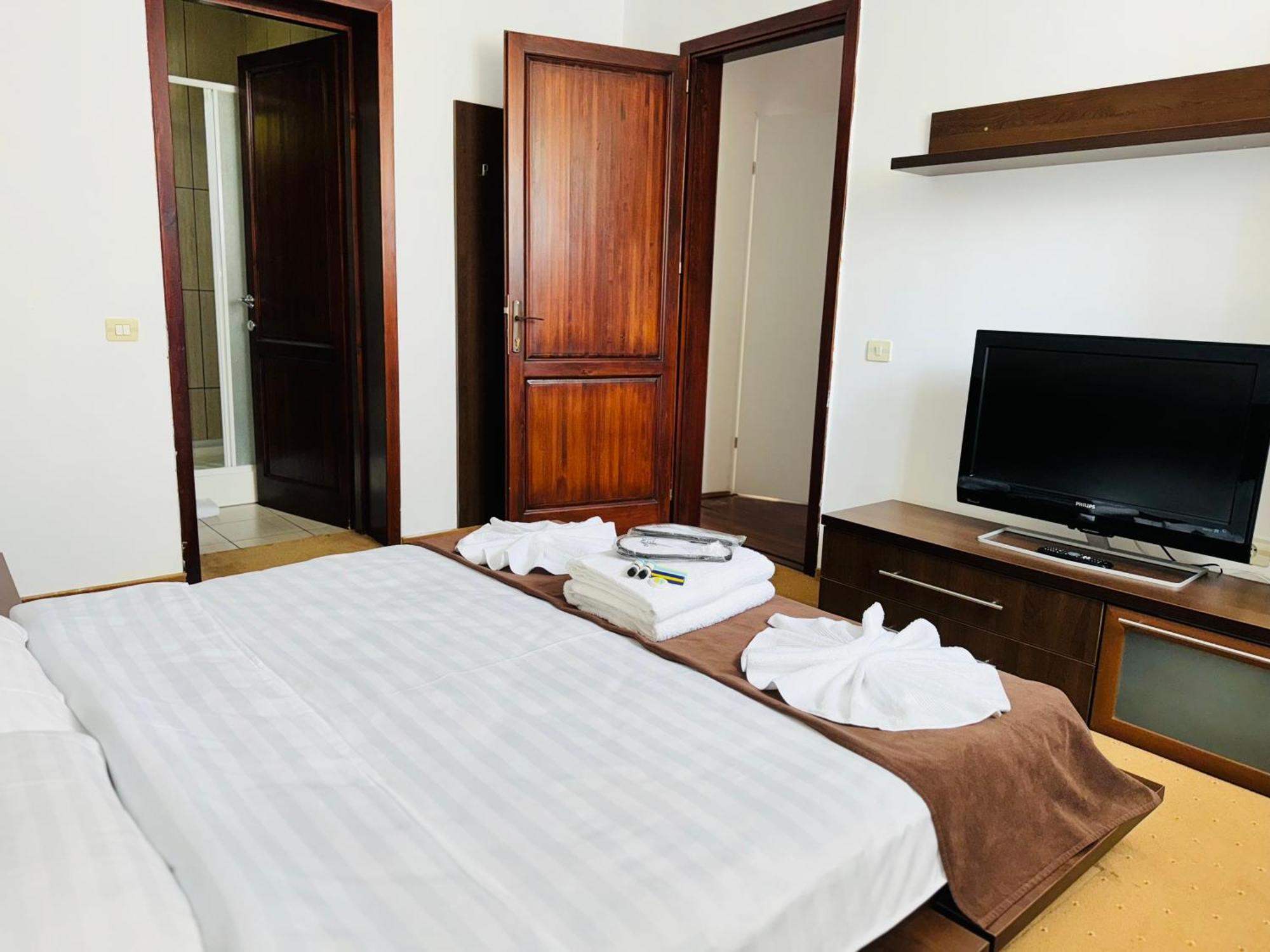 Hotel Sunray-Vilagalbena à Poiana Brasov Extérieur photo