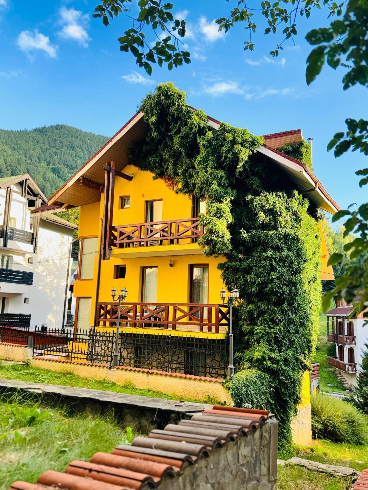 Hotel Sunray-Vilagalbena à Poiana Brasov Extérieur photo